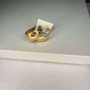 👾5 for $25 Elegant Gold Hoop Earrings